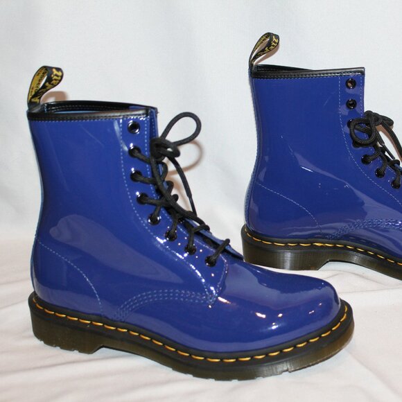 NEW DR. MARTENS WOMEN'S PATENT LEATHER 1460 COMBAT BOOTS BLUE SZ 11 - Picture 3 of 7